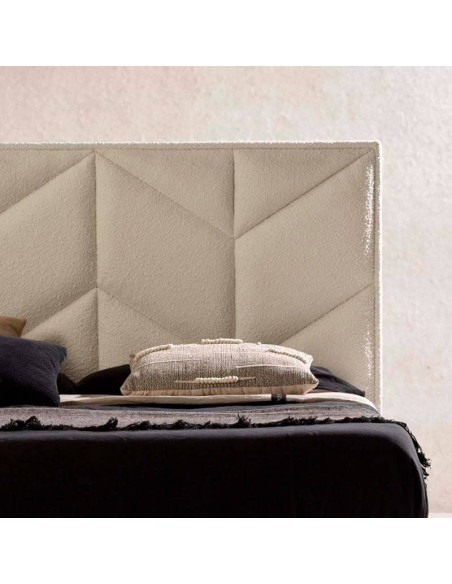 Cama tapizada de diseño Tasia