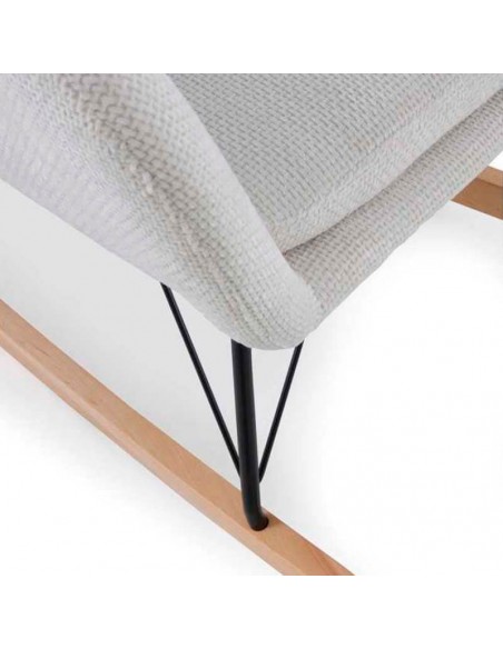 Sillón mecedora tapizada Martina