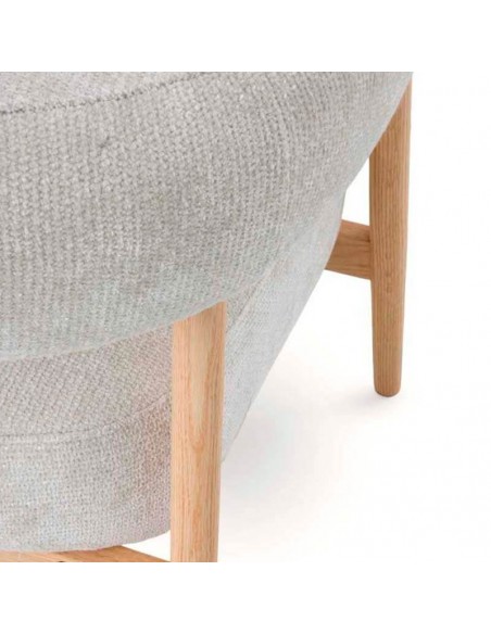 Butaca nórdica tapizada Amira