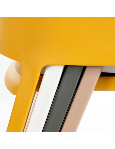 Silla apilable de exterior Saneta pack 4 unidades